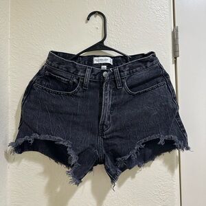 Abercrombie short jean.
